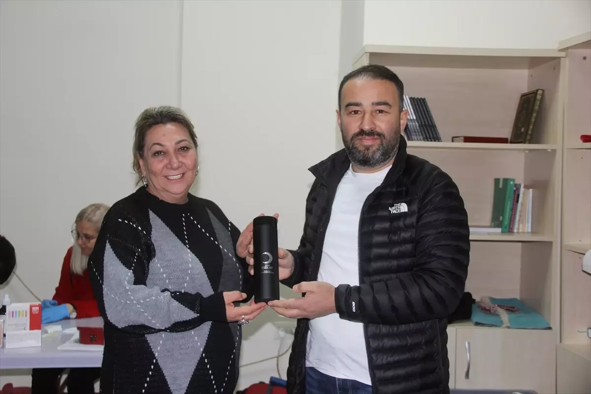 Zara’da üniversite öğrencileri kan bağışladı